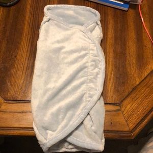 The first years swaddle blanket